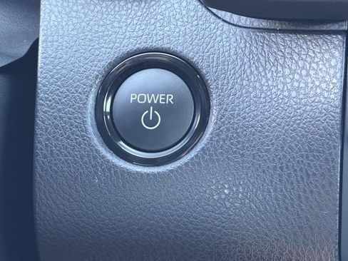 Used 2025 Toyota Camry XSE FWD image 17