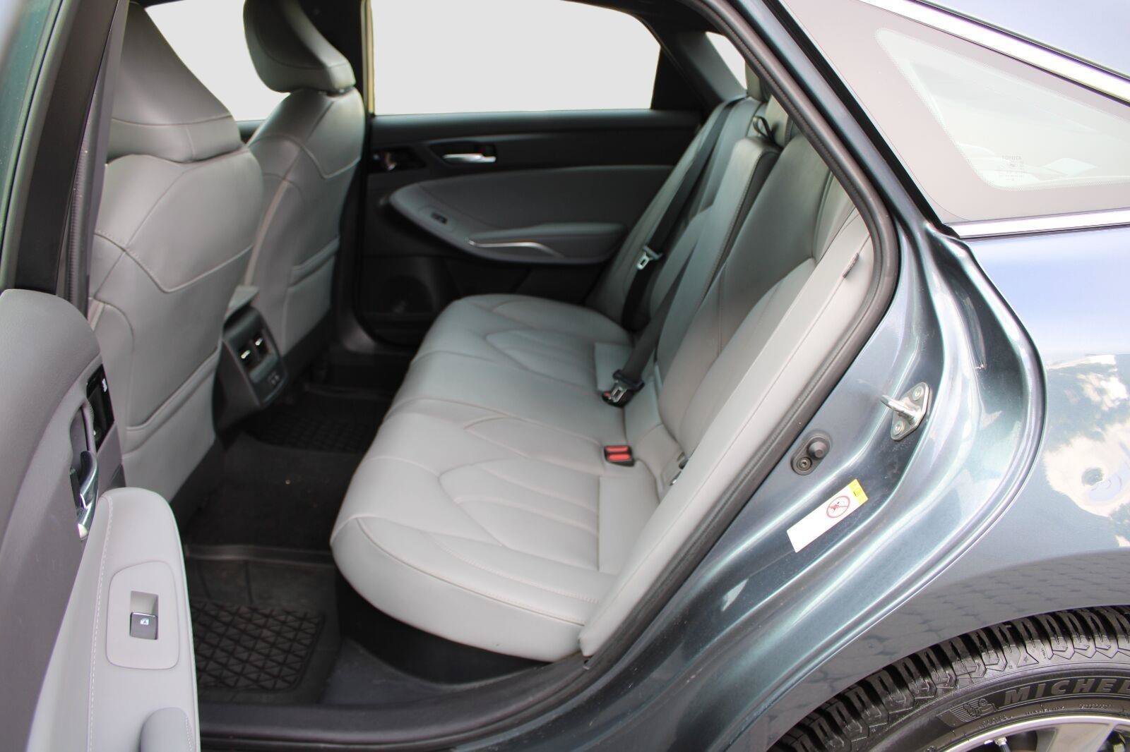 Used 2019 Toyota Avalon XLE FWD image 37