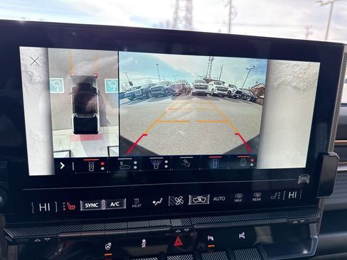 Used 2025 GMC Hummer EV 3X image 26