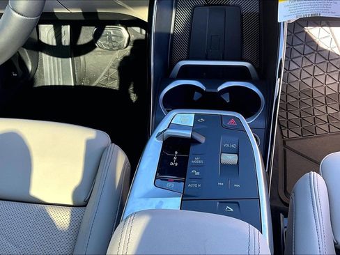 New 2025 BMW X1 xDrive28i w/ Premium Package image 18