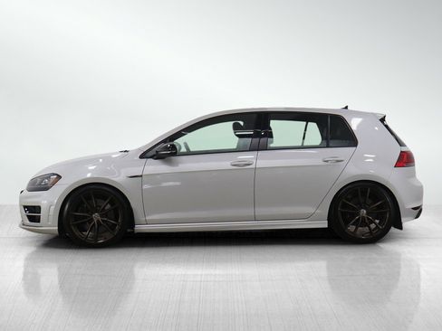 Used 2017 Volkswagen Golf R 4-Door image 2