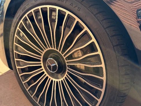 Used 2018 Mercedes-Benz E 300 w/ Premium 1 Package image 30