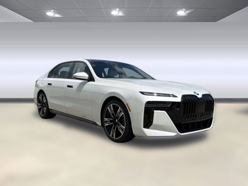 New 2026 BMW 760i xDrive w/ Executive Package AWD/4WD image 7