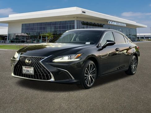 Used 2025 Lexus ES 300h 300h image 5