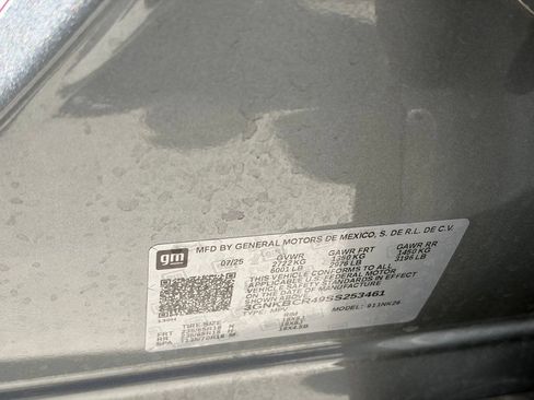 Used 2025 Chevrolet Blazer LT FWD image 13