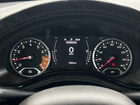 Used 2017 Jeep Renegade Latitude w/ Popular Equipment Group AWD/4WD image 25