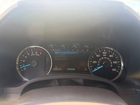 Used 2018 Ford F150 Lariat w/ Equipment Group 502A Luxury AWD/4WD image 13