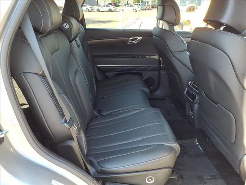 Used 2024 Genesis GV80 2.5T image 13
