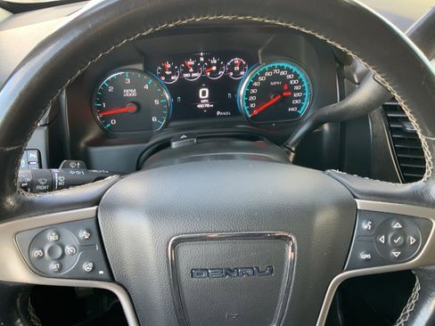 Used 2020 GMC Yukon XL Denali image 21