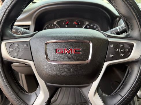 Used 2023 GMC Acadia SLT image 24