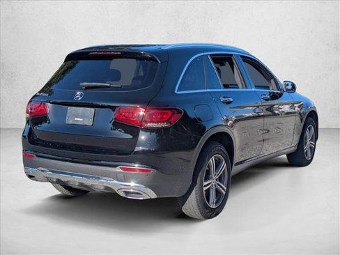 Used 2022 Mercedes-Benz GLC 300 image 3