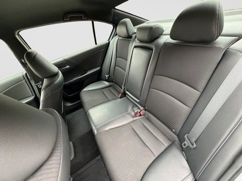 Used 2017 Honda Accord Sport image 15