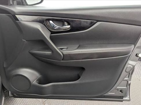 Used 2019 Nissan Rogue Sport SV FWD image 22