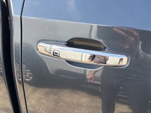 Used 2021 GMC Sierra 1500 SLT image 19