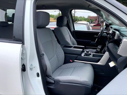 Used 2023 Toyota Tundra SR5 w/ SR5 Convenience Package AWD/4WD image 9