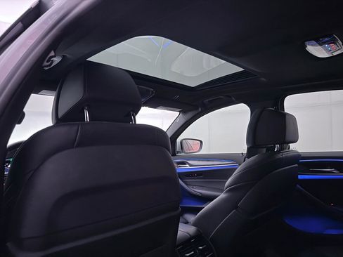 Used 2019 BMW 530i xDrive image 23