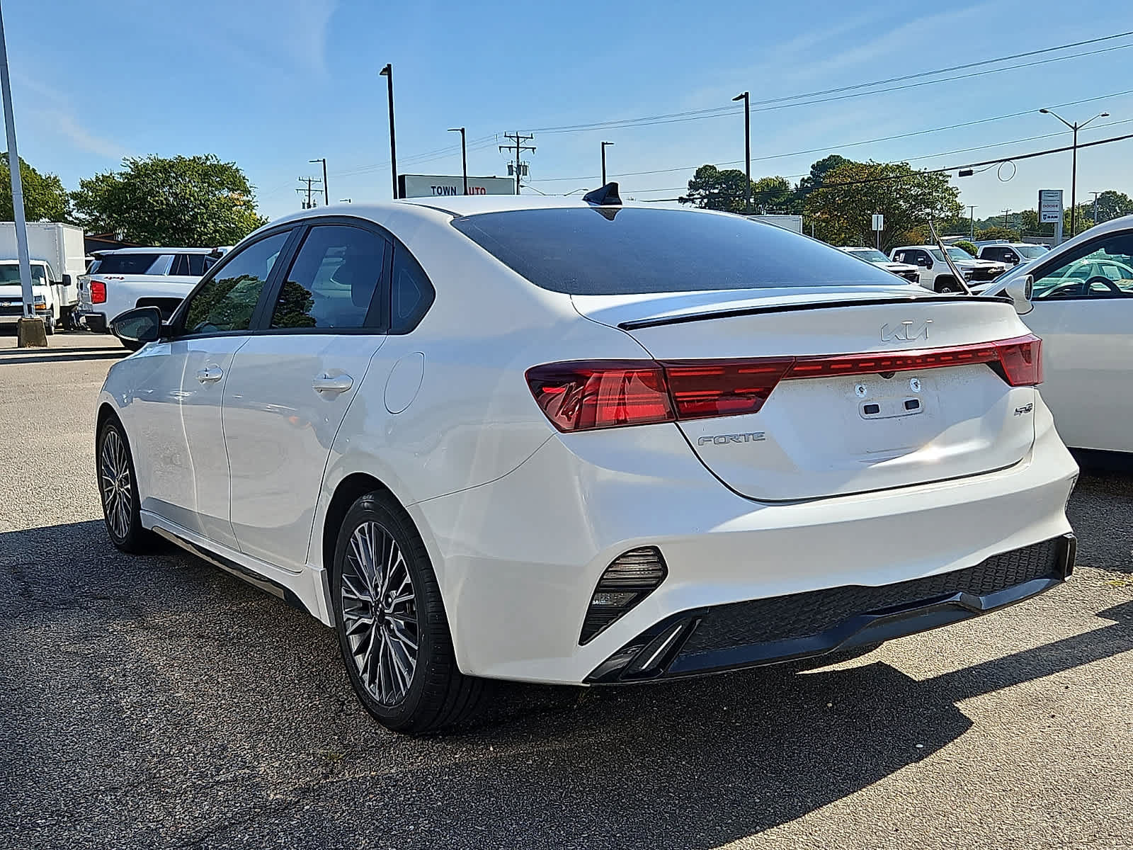 Used 2024 Kia Forte GT-Line FWD image 4