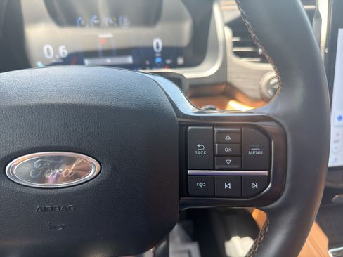 Used 2024 Ford Expedition Platinum RWD image 38
