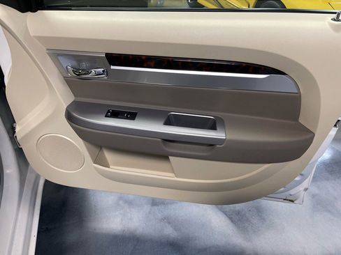 Used 2008 Chrysler Sebring Limited image 40