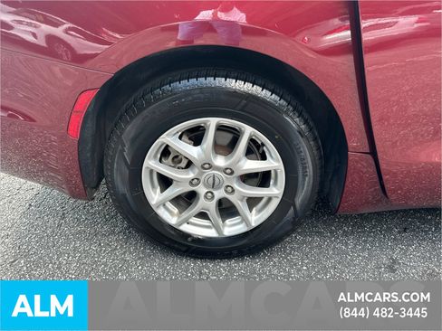 Used 2023 Chrysler Pacifica Touring-L FWD image 21