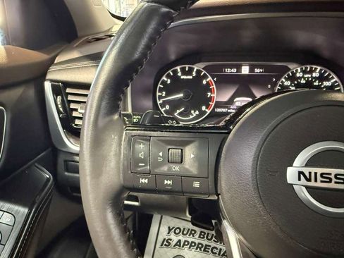 Used 2021 Nissan Rogue SL w/ Premium Package image 11