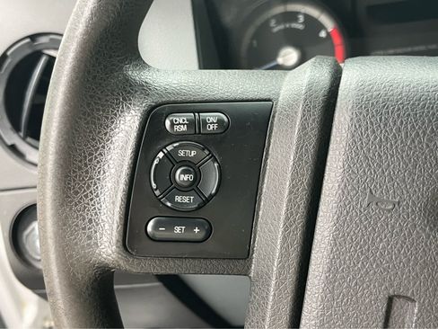 Used 2015 Ford F550 4x4 Regular Cab Super Duty image 38