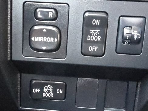 Used 2014 Toyota Tundra SR5 image 30