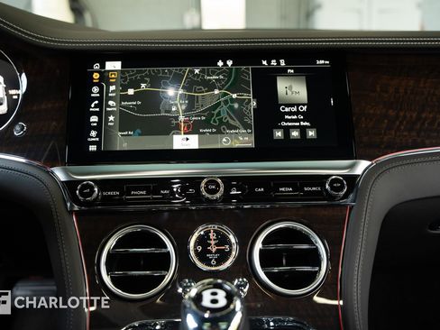 Used 2021 Bentley Continental GT image 30