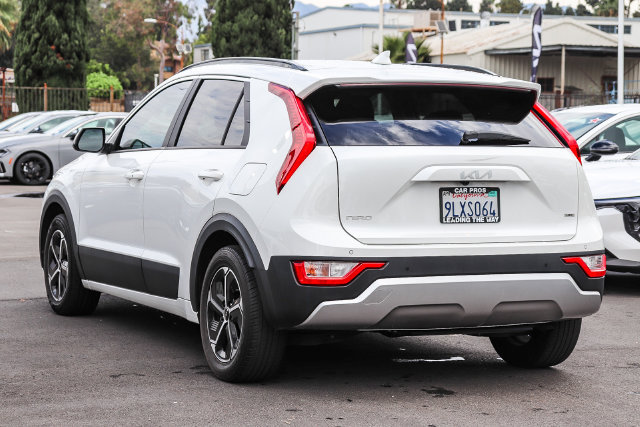 Used 2024 Kia Niro EX FWD image 7