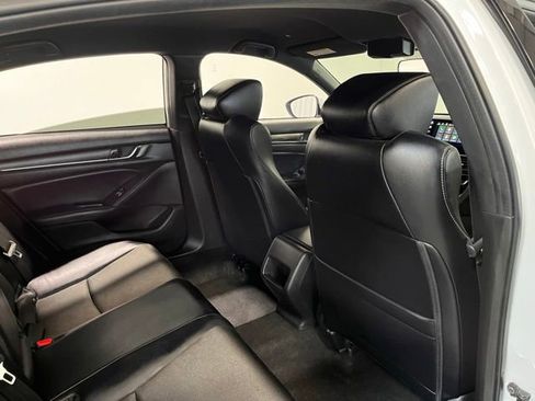 Used 2018 Honda Accord Sport image 14