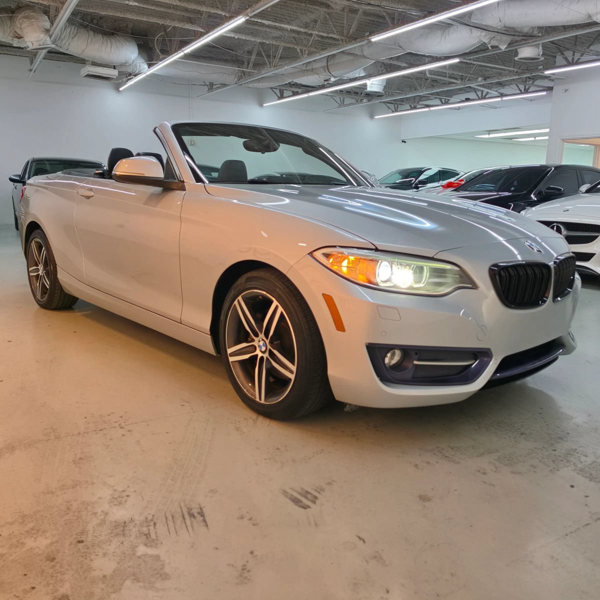 Used 2017 BMW 230i Convertible RWD image 33