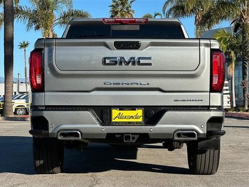Used 2025 GMC Sierra 1500 Denali Ultimate image 5