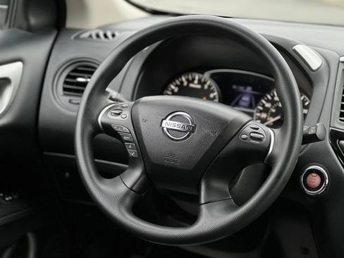 Used 2020 Nissan Pathfinder S AWD/4WD image 28