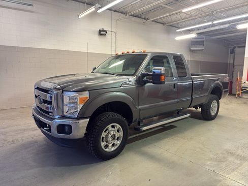 Used 2016 Ford F350 XLT image 3