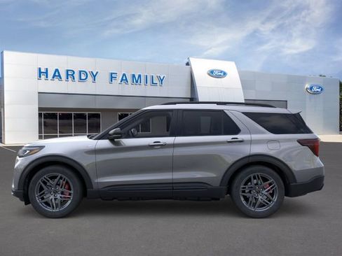 New 2026 Ford Explorer ST-Line w/ ST-Line Street Pack AWD/4WD image 3