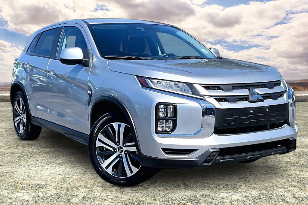 Used 2025 Mitsubishi Outlander Sport ES AWD/4WD image 1
