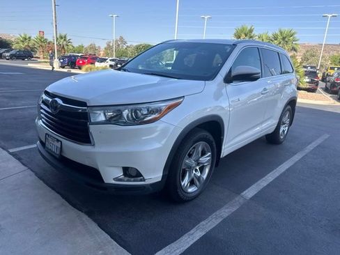Used 2014 Toyota Highlander Limited w/ Driver Technology Package AWD/4WD image 1