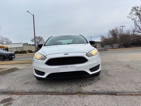 Used 2015 Ford Focus S image 4