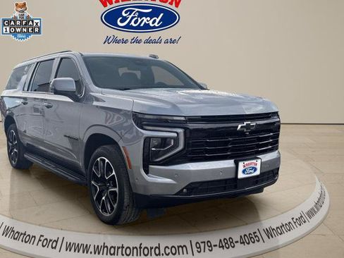 Used 2026 Chevrolet Suburban RST w/ Comfort Package RWD image 8