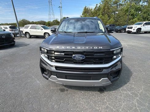 Used 2025 Ford Expedition Platinum AWD/4WD image 24