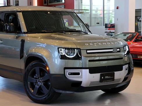 Used 2025 Land Rover Defender 110 S AWD/4WD image 17