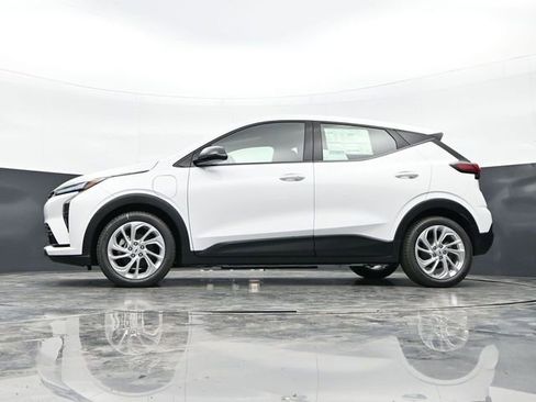 New 2027 Chevrolet Bolt LT w/ Comfort Package FWD image 33