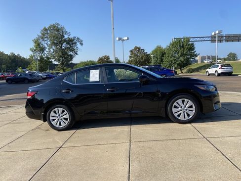 Used 2025 Nissan Sentra S FWD image 13