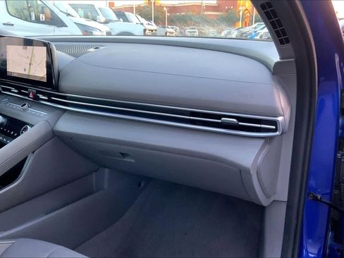 Used 2024 Hyundai Elantra SEL image 19