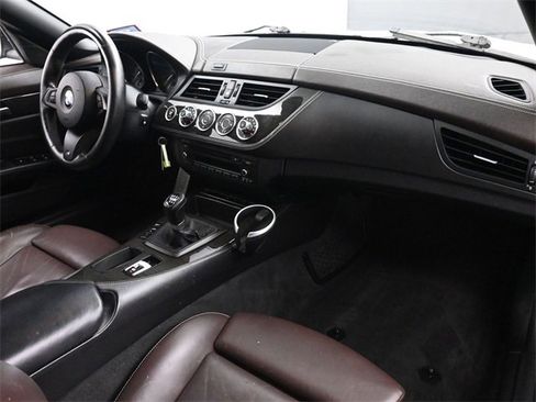 Used 2012 BMW Z4 sDrive28i image 14