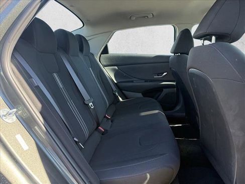 Certified 2024 Hyundai Elantra SEL FWD image 18