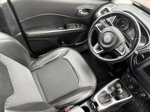 Used 2019 Jeep Compass Latitude image 13