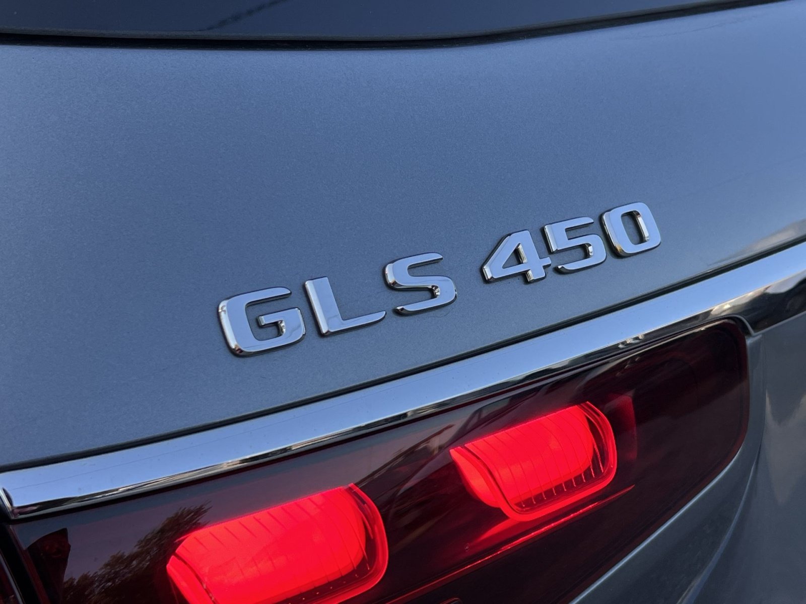 Certified 2025 Mercedes-Benz GLS 450 4MATIC image 37