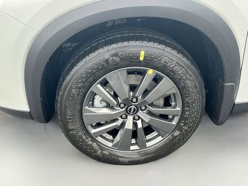 New 2026 Nissan Pathfinder SV FWD image 34