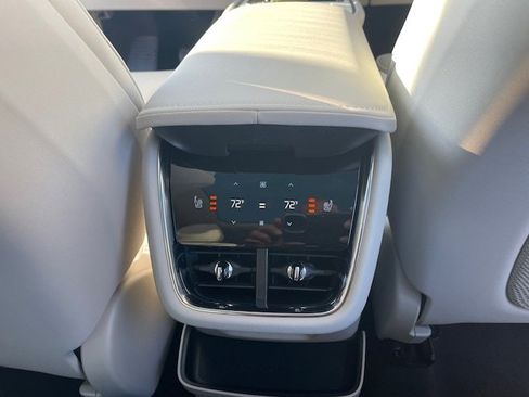 New 2025 Volvo EX90 Plus image 8